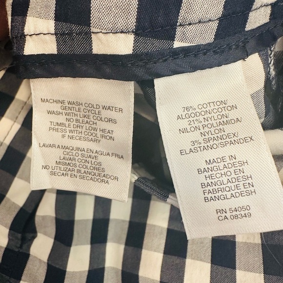 Jones New York Signature Blue And White Plaid Capri’s, Size 12 - Picture 8 of 9